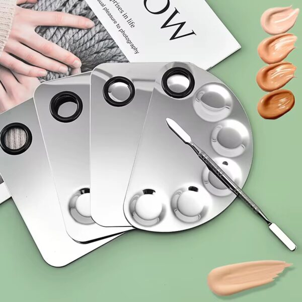 Paleta metálica para maquillaje