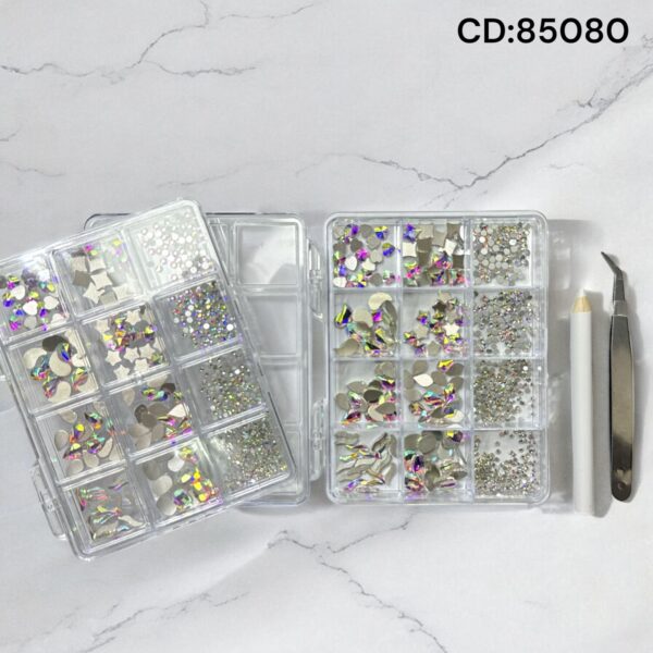 Strass y dijes surtidos (tornasol rosa) con pinza y lapiz – Naez