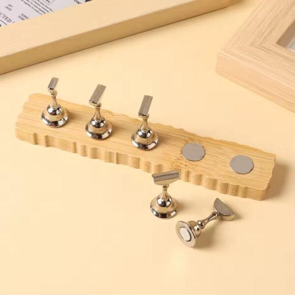 Apoya tips de madera