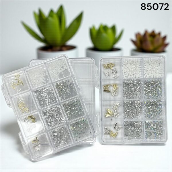 Mix strass + dijes mariposas y media perla