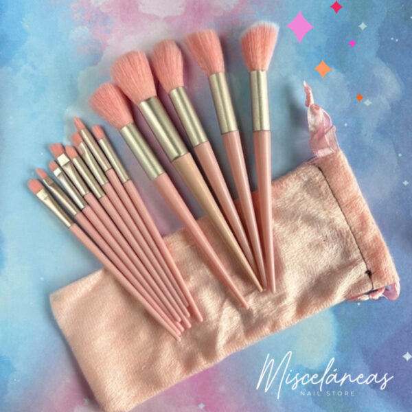 Brochas de Maquillaje (13 Piezas) + Bolsita de Tela